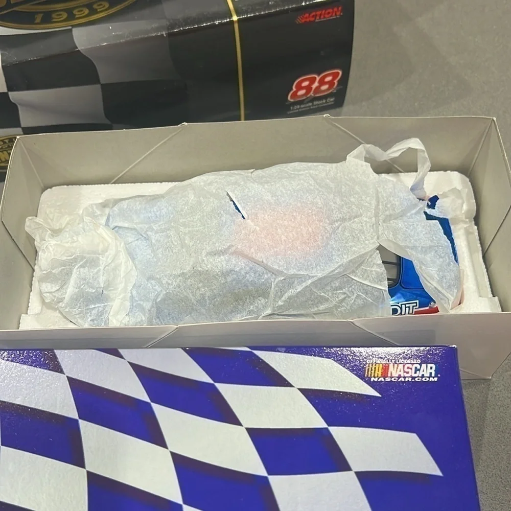 Dale Jarrett #88 Ford Quality Care “Last Lap of the Century” 1999 1:24 Diecast
